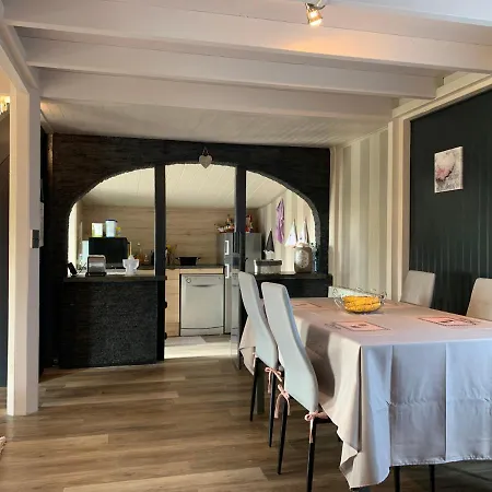 Chalet Bord De Mer 6 Couchages