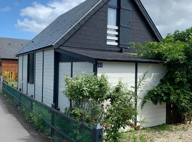 Chalet Bord De Mer 6 Couchages * Merville-Franceville-Plage